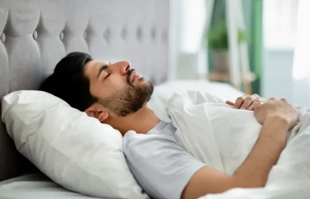 The Science of Sleep and Spine Health: How Proper Sleep Positions Reduce Chronic Pain