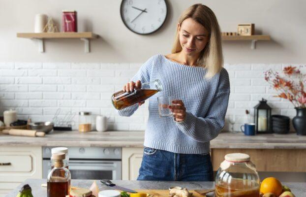Top Benefits of Drinking Kombucha