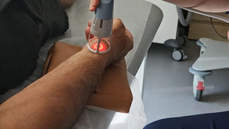 Black Friday Special at Elite Spine & Health Center: 6 Visits + Exam, Adjustments & Laser/Shockwave for Only $500!