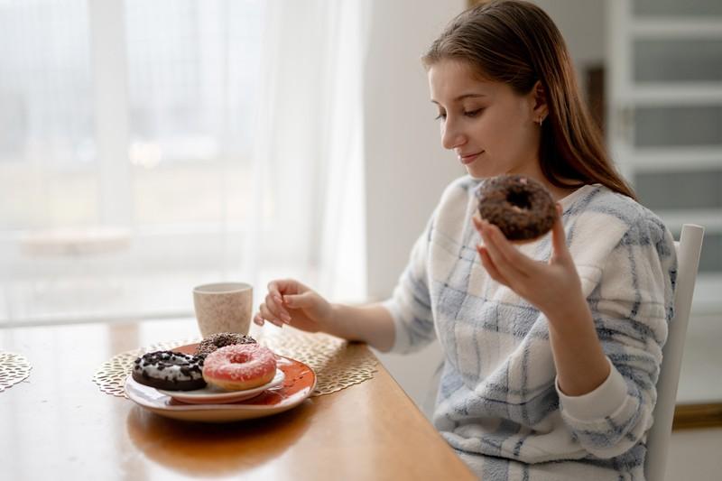 Sugar Addiction: A Look at The Negative Effects of Sugar